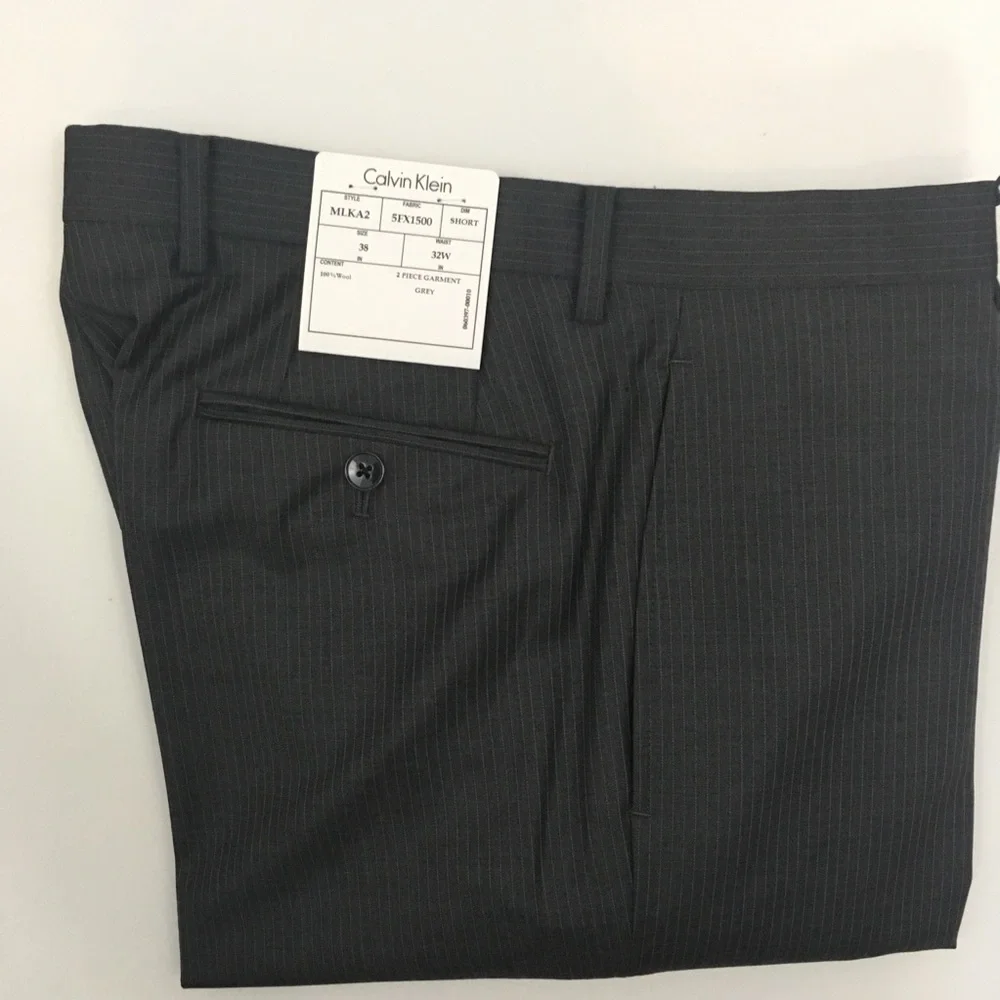 Calvin Klein 38s mens suit gray stripes 100% wool 2 piece new 2 button ea0143